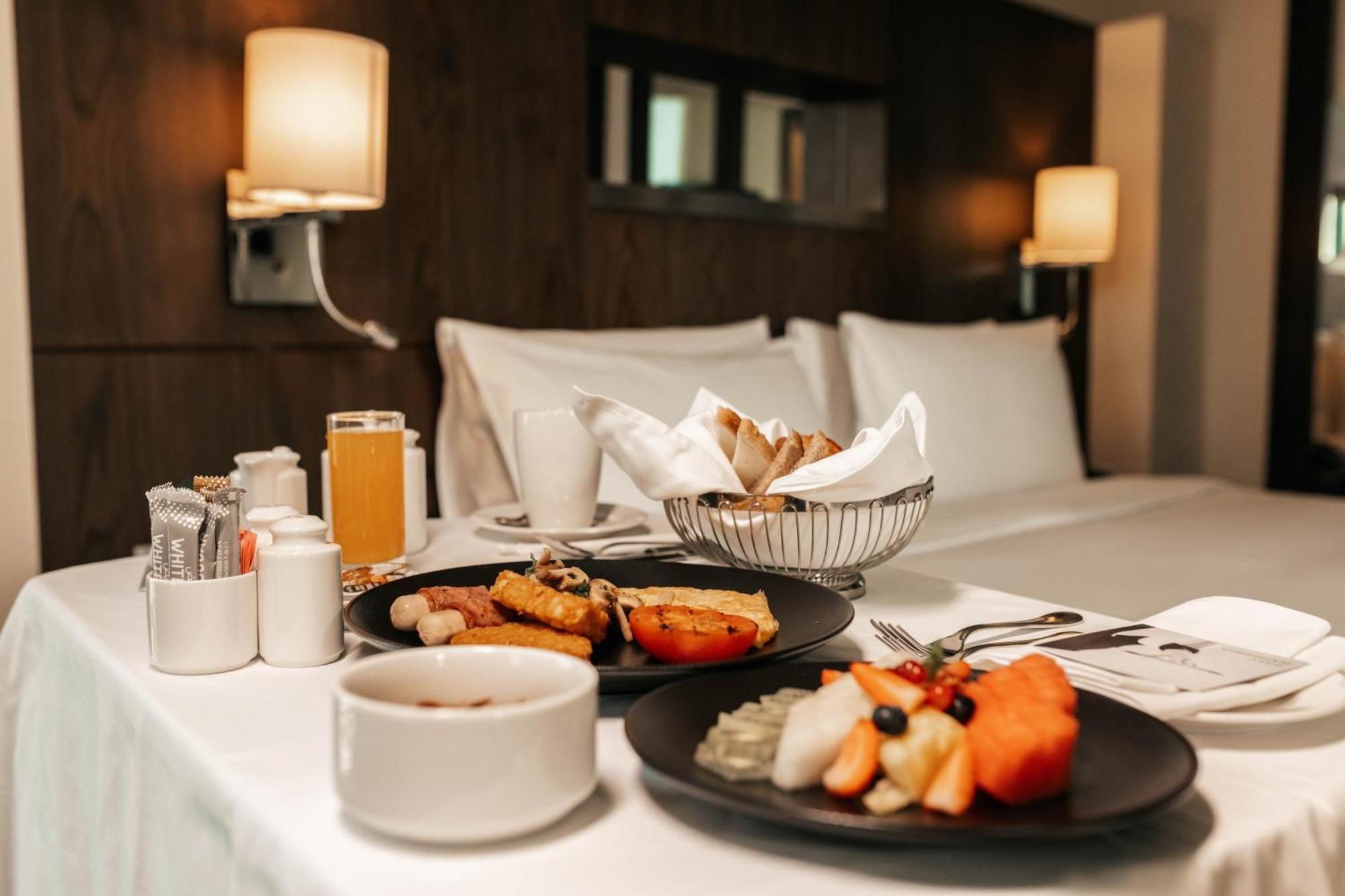 Hotel By Ihg 4*
