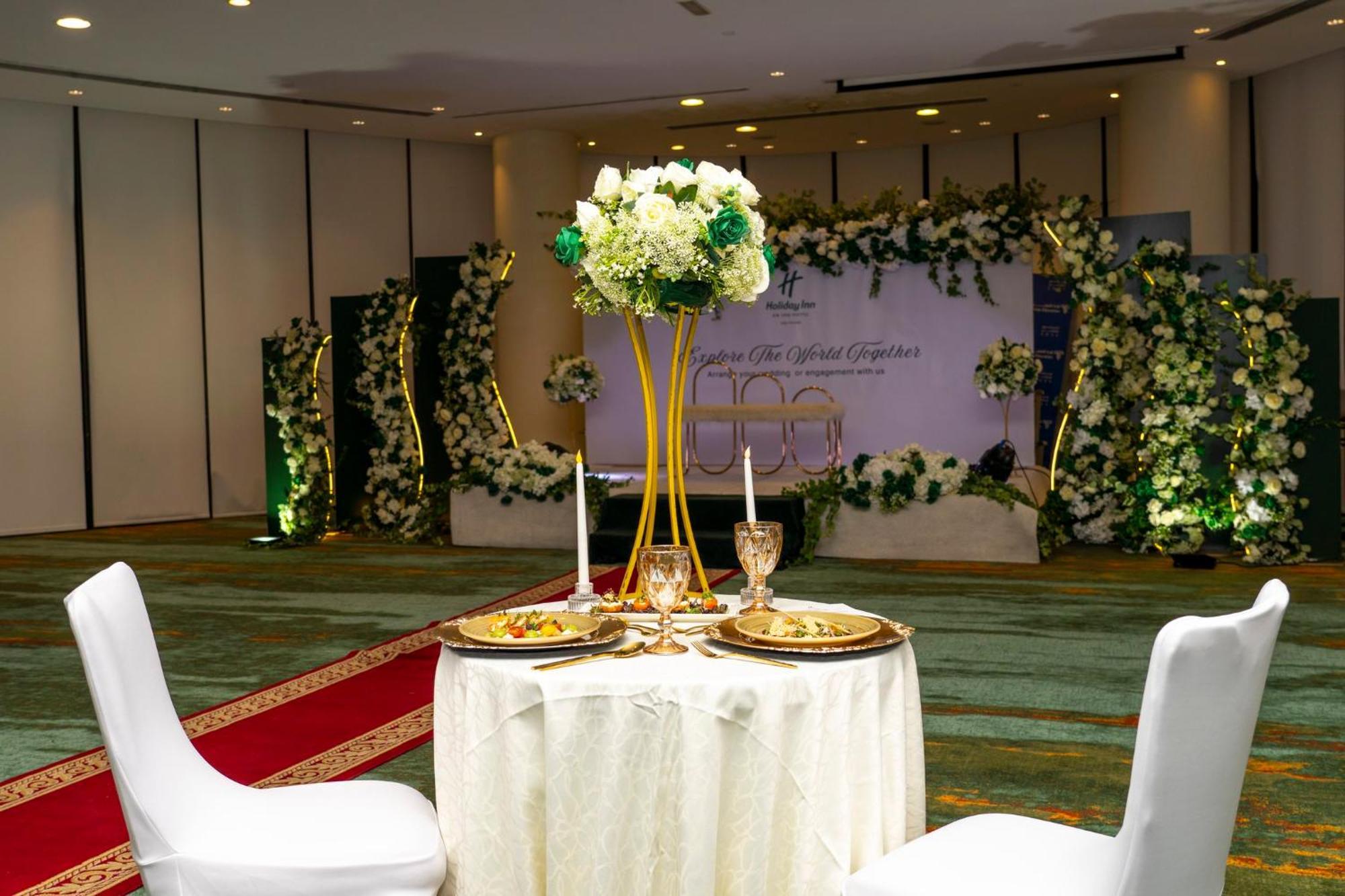 By Ihg 4* Abu Dhabi